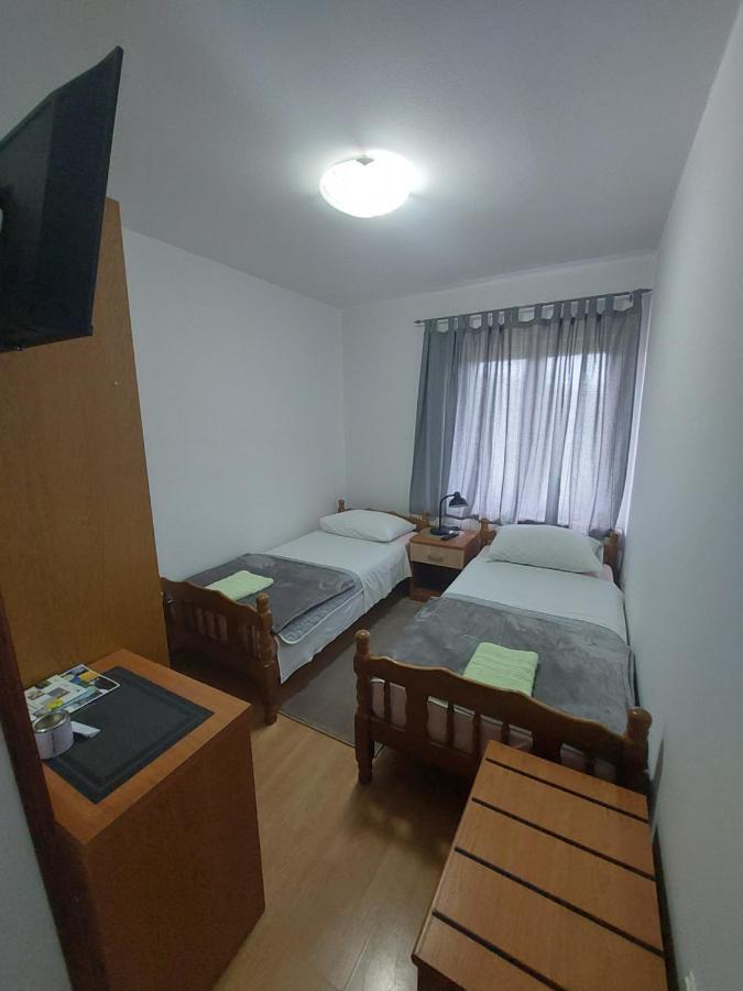 Rooms Putnik 센 외부 사진