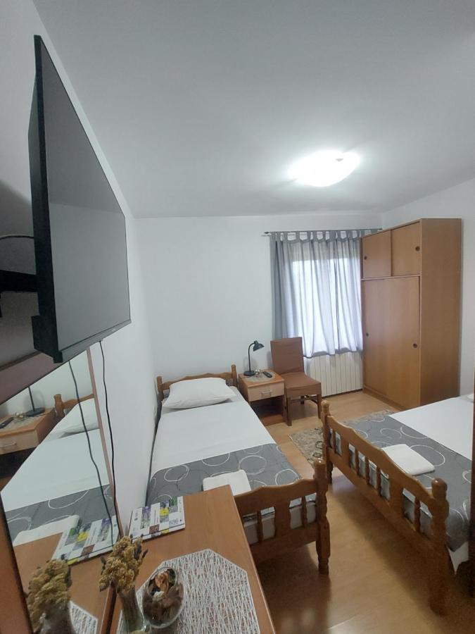 Rooms Putnik 센 외부 사진