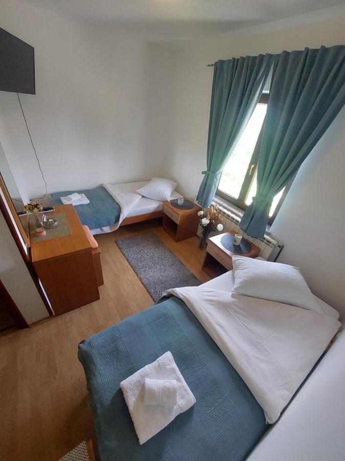 Rooms Putnik 센 외부 사진